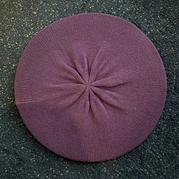 Cashmere knit beret - Picture 2 of 3